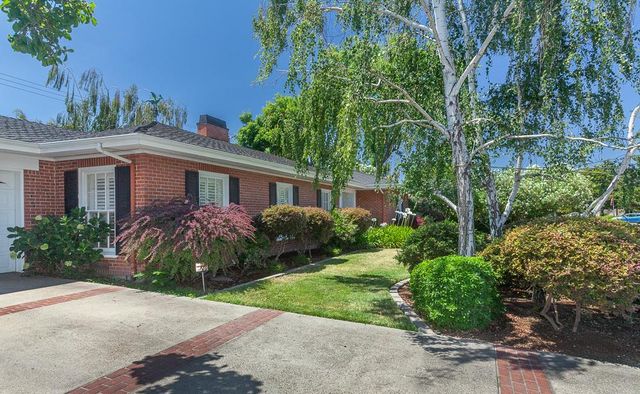 1060 W Monterey Ave, Stockton, CA 95204