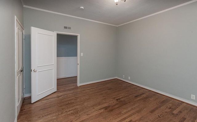 1060 W Monterey Ave, Stockton, CA 95204