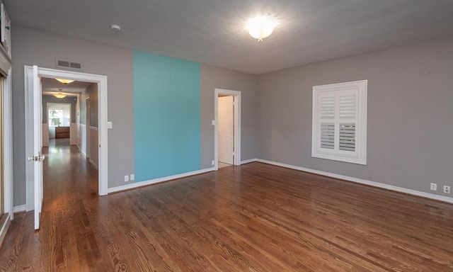 1060 W Monterey Ave, Stockton, CA 95204