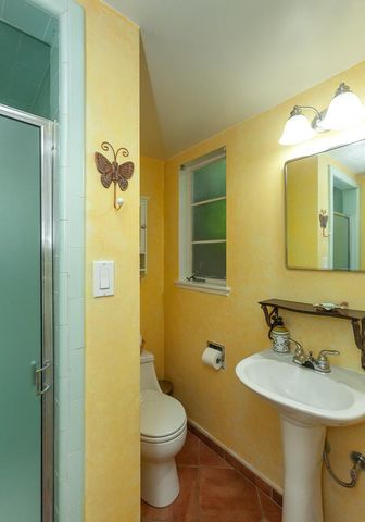 1060 W Monterey Ave, Stockton, CA 95204