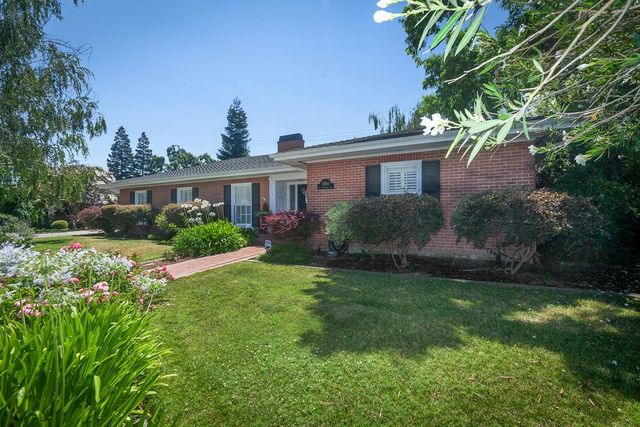 1060 W Monterey Ave, Stockton, CA 95204