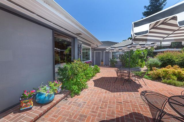 1060 W Monterey Ave, Stockton, CA 95204