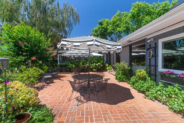 1060 W Monterey Ave, Stockton, CA 95204