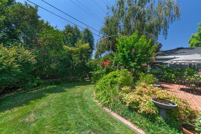 1060 W Monterey Ave, Stockton, CA 95204