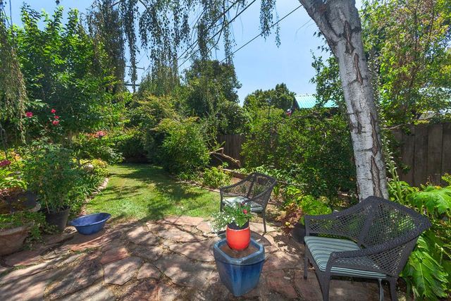 1060 W Monterey Ave, Stockton, CA 95204