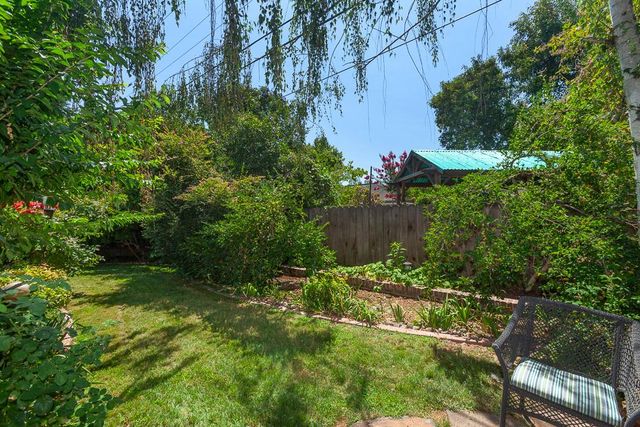 1060 W Monterey Ave, Stockton, CA 95204