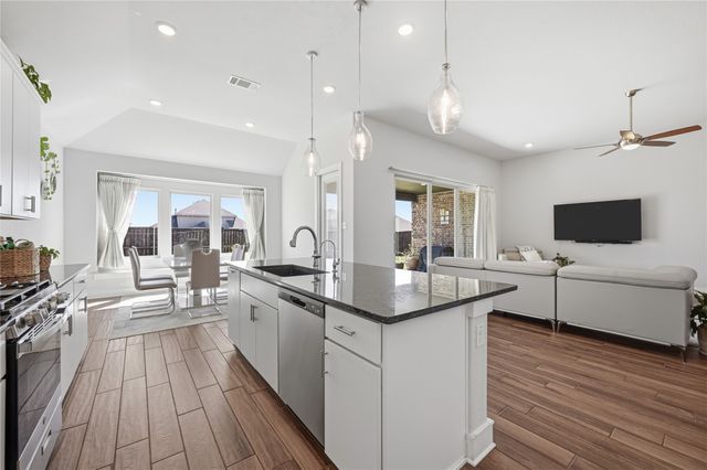 130 Laverna Lane, Hickory Creek, TX 75065