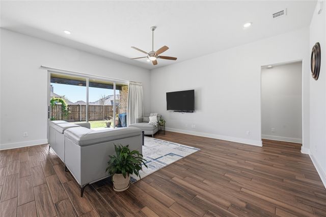 130 Laverna Lane, Hickory Creek, TX 75065