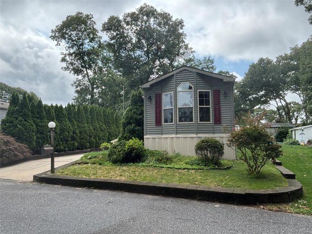 1661 Old Country Road 84, Riverhead, NY 11901