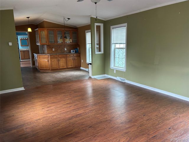 1661 Old Country Road 84, Riverhead, NY 11901