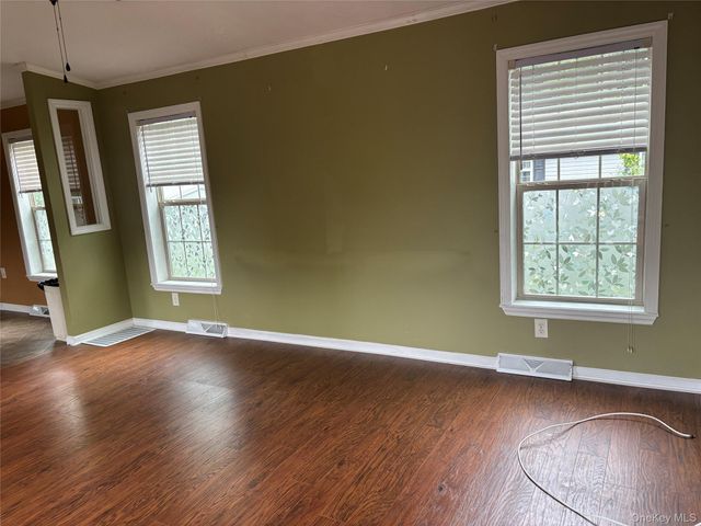1661 Old Country Road 84, Riverhead, NY 11901