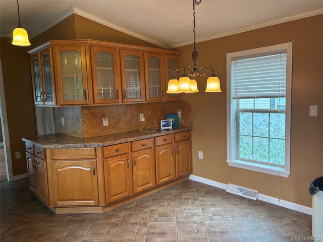 1661 Old Country Road 84, Riverhead, NY 11901