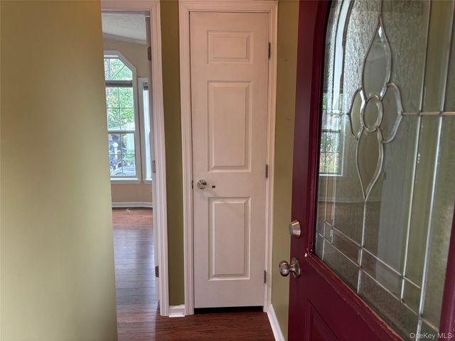 1661 Old Country Road 84, Riverhead, NY 11901