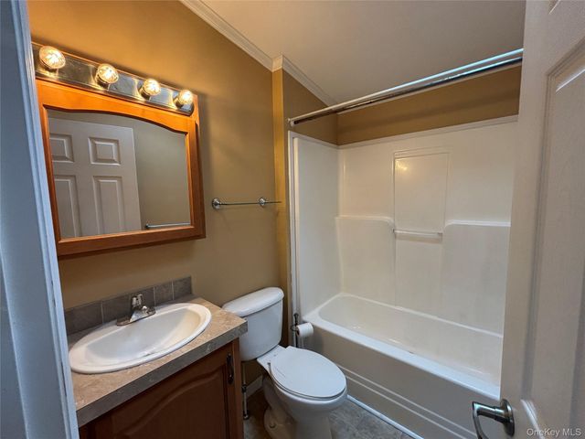1661 Old Country Road 84, Riverhead, NY 11901