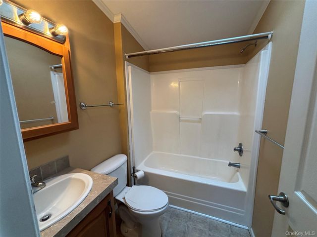1661 Old Country Road 84, Riverhead, NY 11901