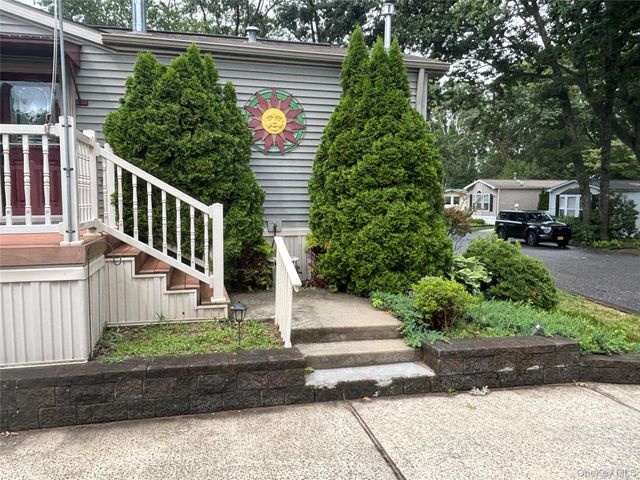 1661 Old Country Road 84, Riverhead, NY 11901