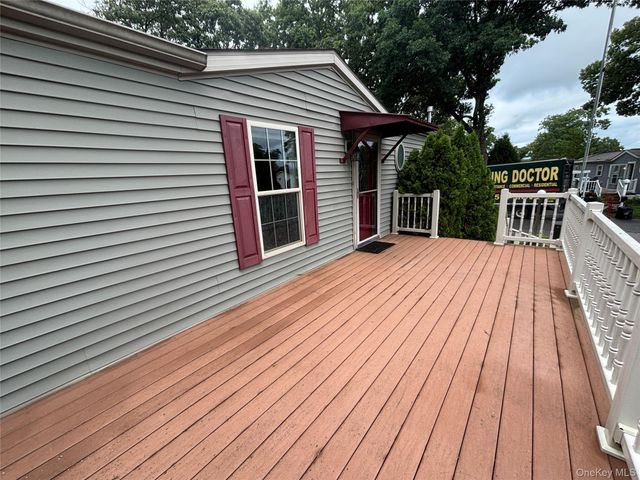 1661 Old Country Road 84, Riverhead, NY 11901