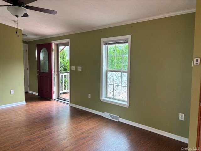 1661 Old Country Road 84, Riverhead, NY 11901