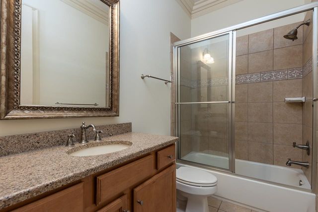 2793 BAYHILL WOODS DR, Collierville, TN 38017