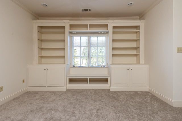 2793 BAYHILL WOODS DR, Collierville, TN 38017