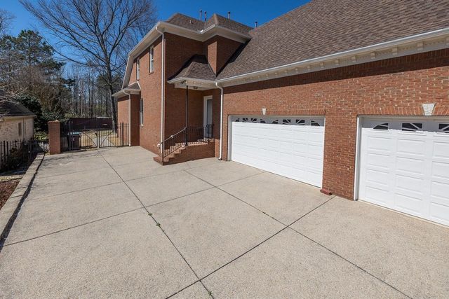 2793 BAYHILL WOODS DR, Collierville, TN 38017