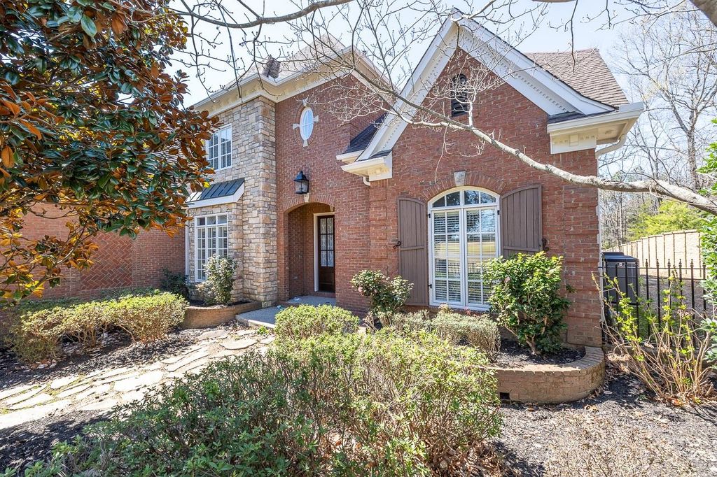 2793 BAYHILL WOODS DR, Collierville, TN 38017