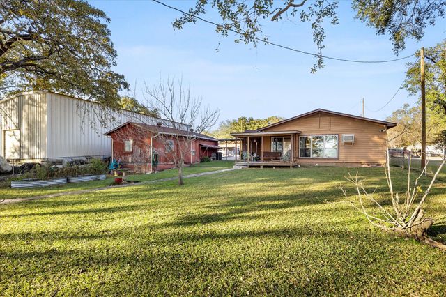 2097 County Road 3830, Quinlan, TX 75474