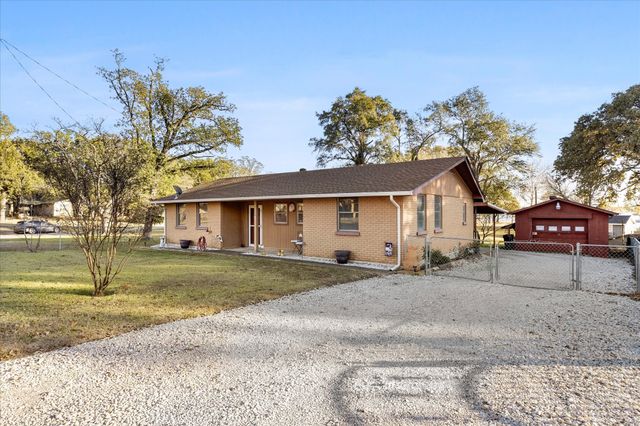 2097 County Road 3830, Quinlan, TX 75474