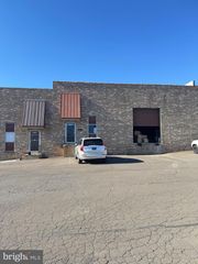 1327 ADAMS RD #E, Bensalem, PA 19020