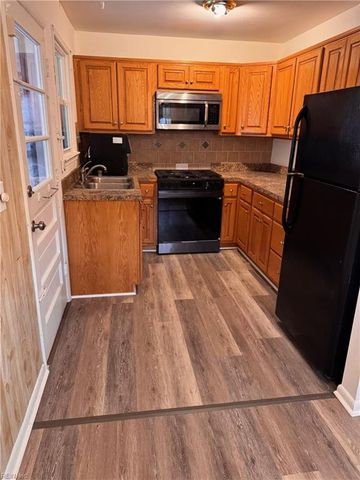 916 Warfield DR, Portsmouth, VA 23701