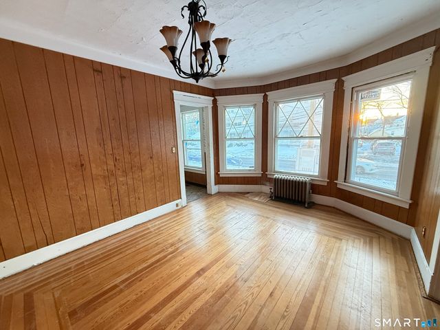 126 Richards Place, West Haven, CT 06516