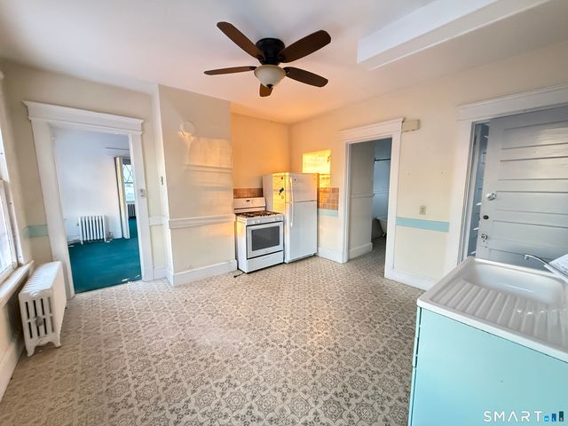 126 Richards Place, West Haven, CT 06516