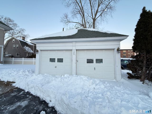 126 Richards Place, West Haven, CT 06516