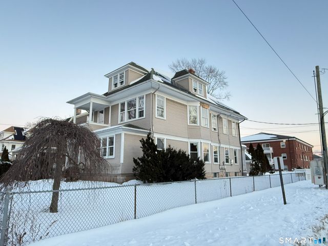 126 Richards Place, West Haven, CT 06516