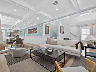 57 Farragut Ave 2, Somerville, MA 02144