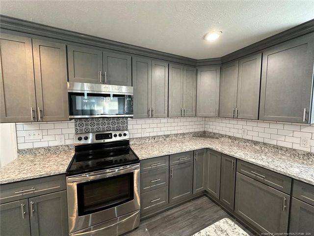 929 Fleetwood Drive, Fayetteville, NC 28305