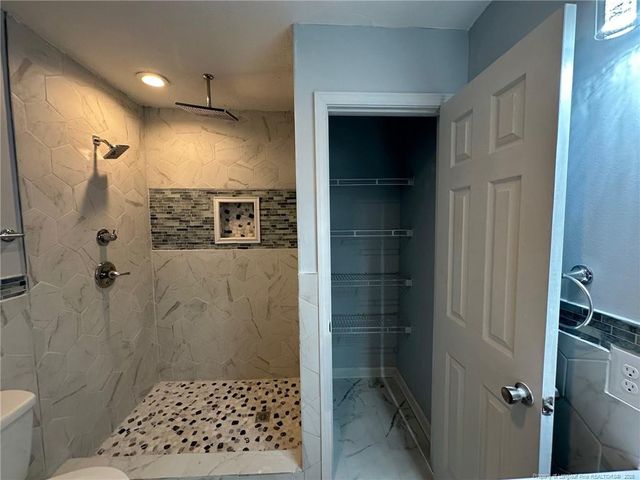 929 Fleetwood Drive, Fayetteville, NC 28305
