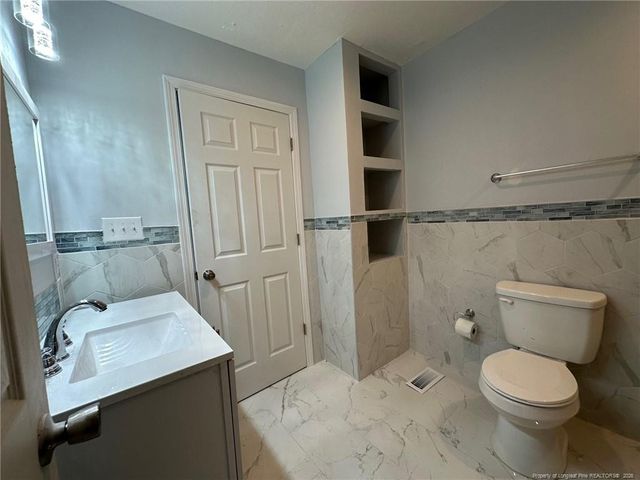 929 Fleetwood Drive, Fayetteville, NC 28305