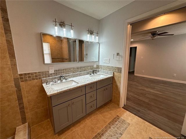 929 Fleetwood Drive, Fayetteville, NC 28305