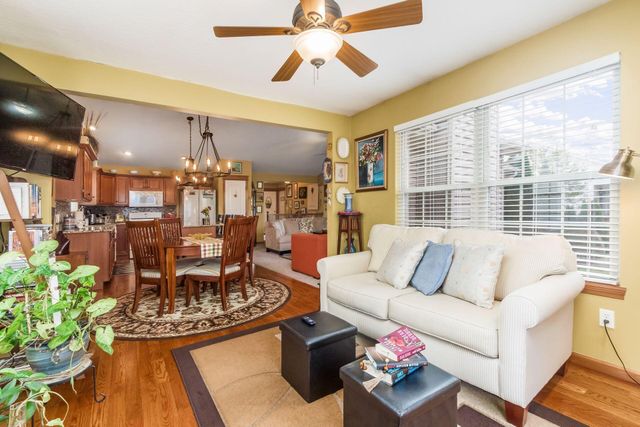 210 Jones Place, Canal Winchester, OH 43110