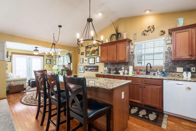 210 Jones Place, Canal Winchester, OH 43110