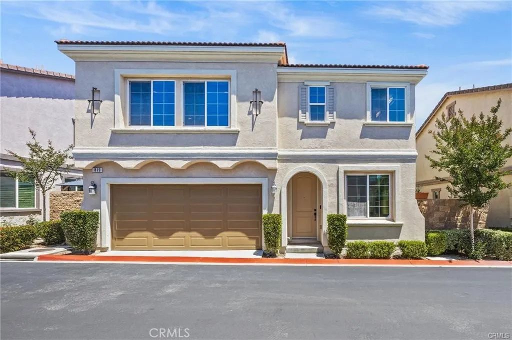 819 Mitchell, Upland, CA 91784
