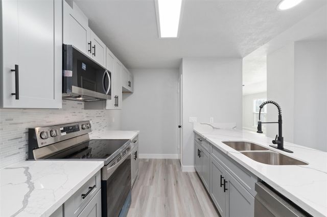 13950 Ashdale Lane, Houston, TX 77083