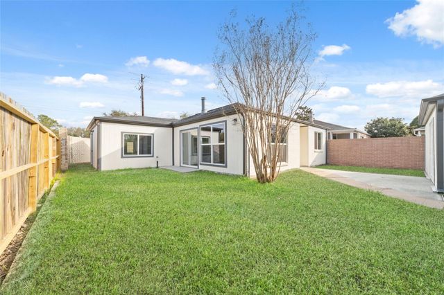 13950 Ashdale Lane, Houston, TX 77083