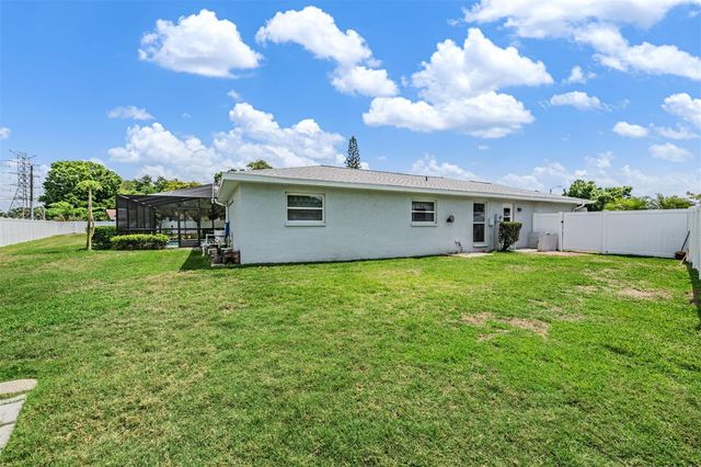 3267 SPRINGWOOD DRIVE, Clearwater, FL 33761