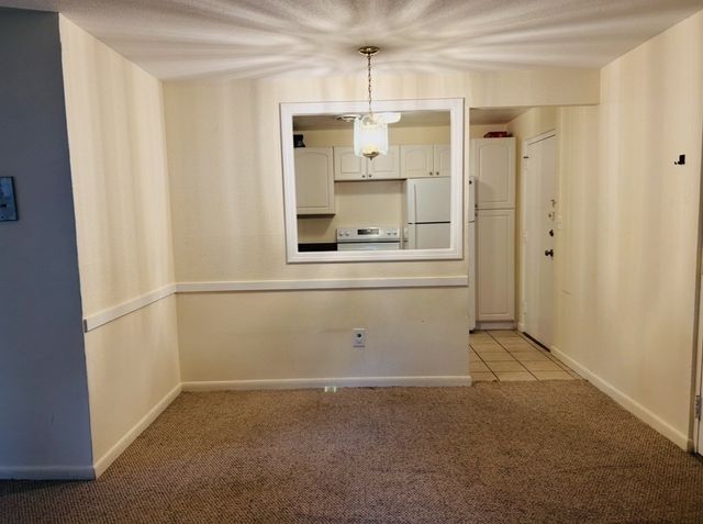 1 Colonial 1A, Andover, MA 01810