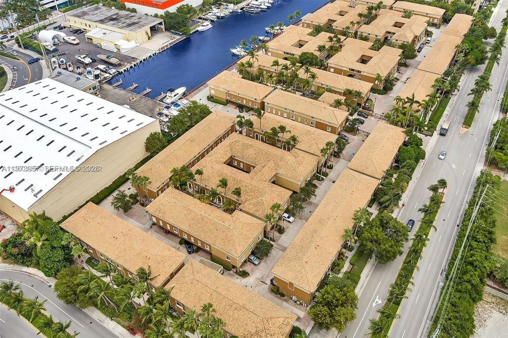 2965 NE 185th St 1513, Aventura, FL 33180