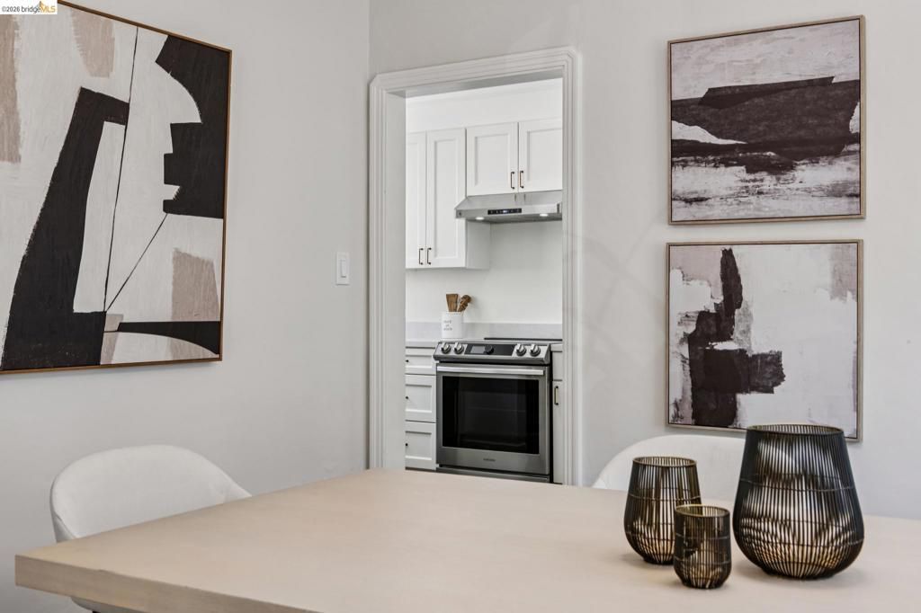 Image 13 of property listing at 575 58th St, Oakland, CA 94609