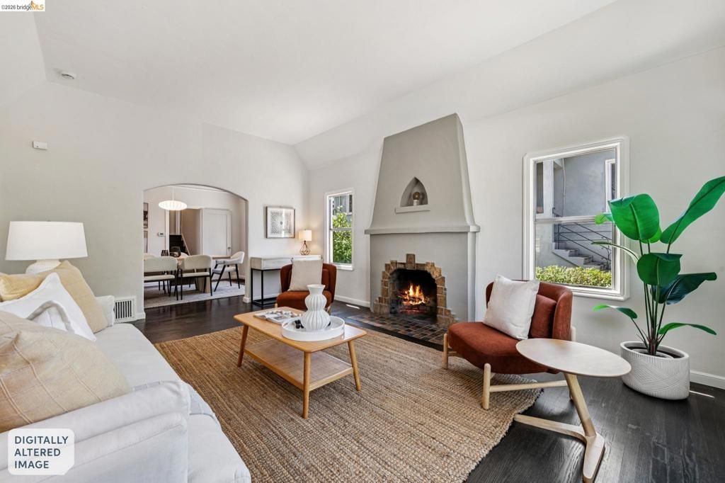 Image 7 of property listing at 575 58th St, Oakland, CA 94609