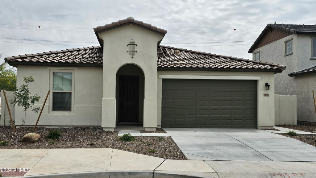 12757 W Parkway Lane, Avondale, AZ 85353